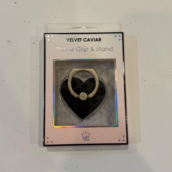 Black Cheetach Heart Shaped Sticker Phone Ring - Picture 1 of 2